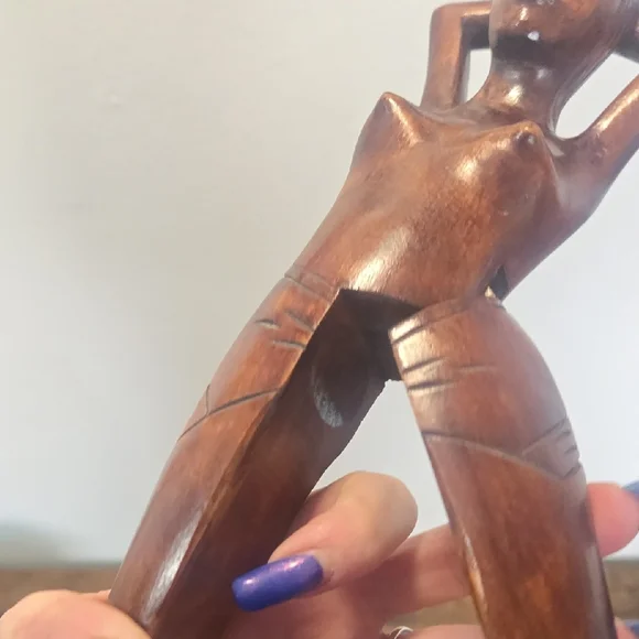 Hawaiian Vintage Monkey Pod Nutcracker Nude Woman Excellent Condition - Picture 4 of 6